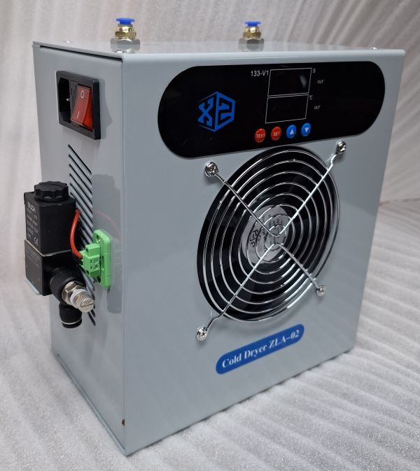 Automatic air dryer